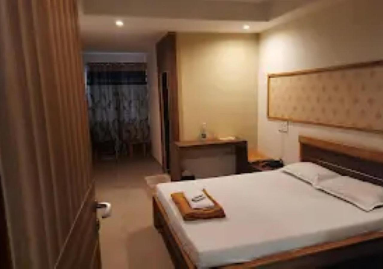 Hotel Jaltarang Kalmath Kankavali Kültér fotó