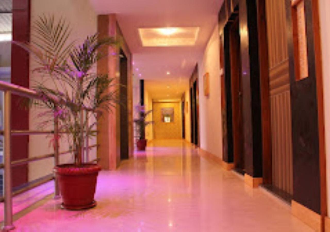 Hotel Jaltarang Kalmath Kankavali Kültér fotó