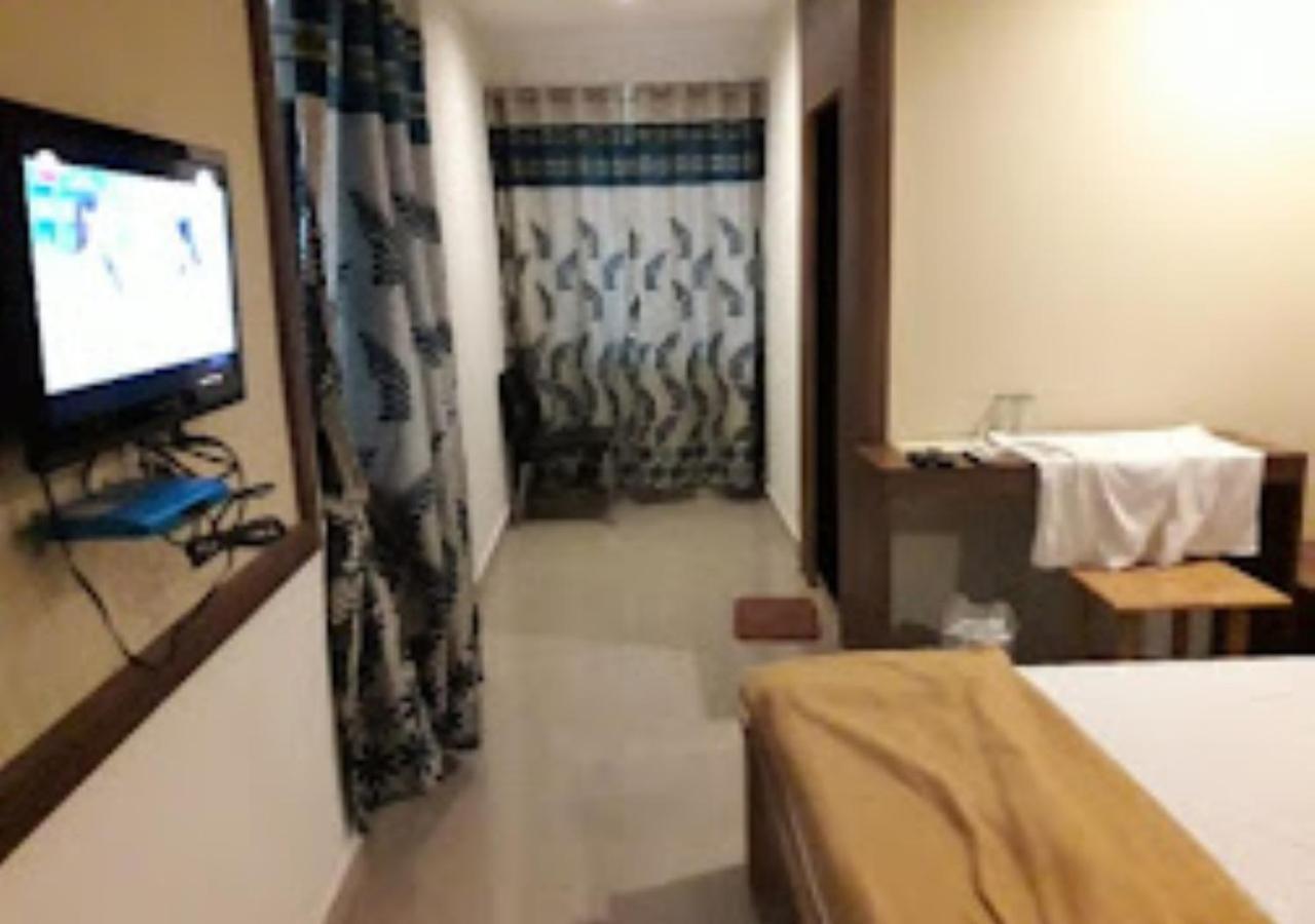 Hotel Jaltarang Kalmath Kankavali Kültér fotó